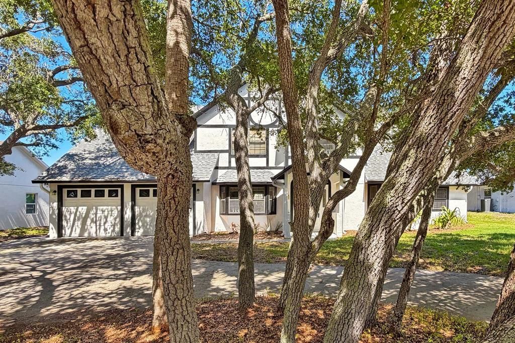 For Sale: $975,000 (4 beds, 3 baths, 3076 Square Feet)