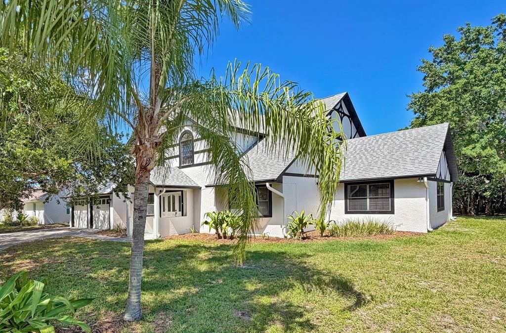 For Sale: $975,000 (4 beds, 3 baths, 3076 Square Feet)