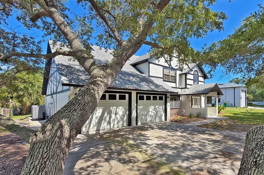 For Sale: $975,000 (4 beds, 3 baths, 3076 Square Feet)
