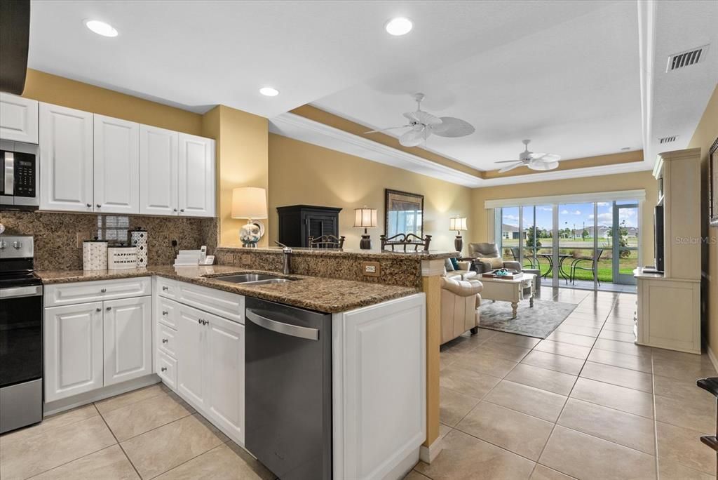 For Sale: $229,900 (2 beds, 2 baths, 1168 Square Feet)