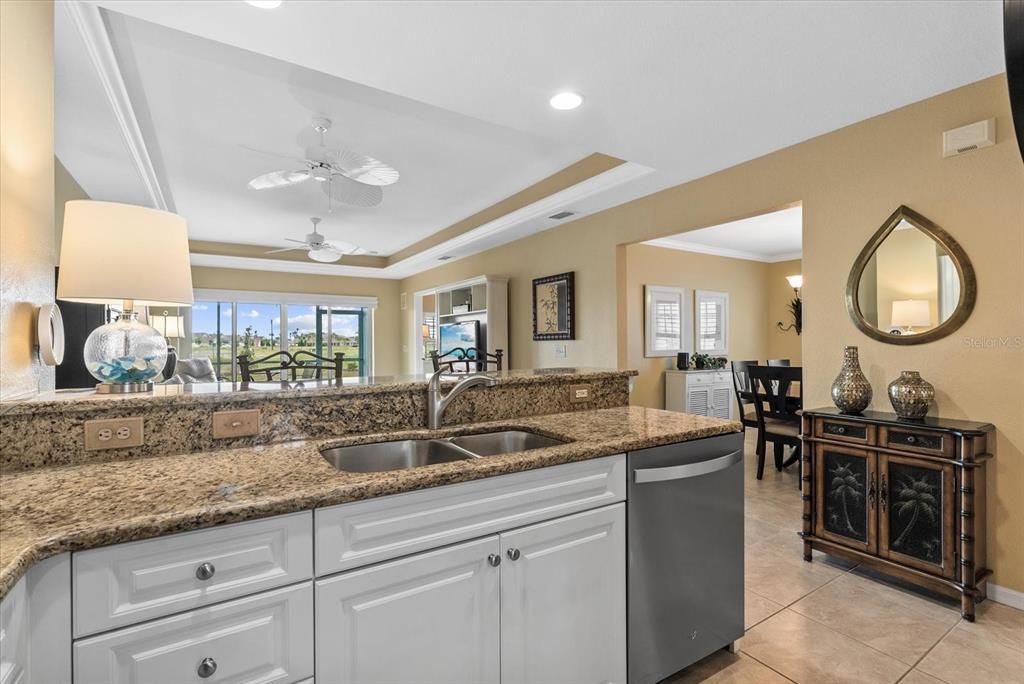 For Sale: $229,900 (2 beds, 2 baths, 1168 Square Feet)