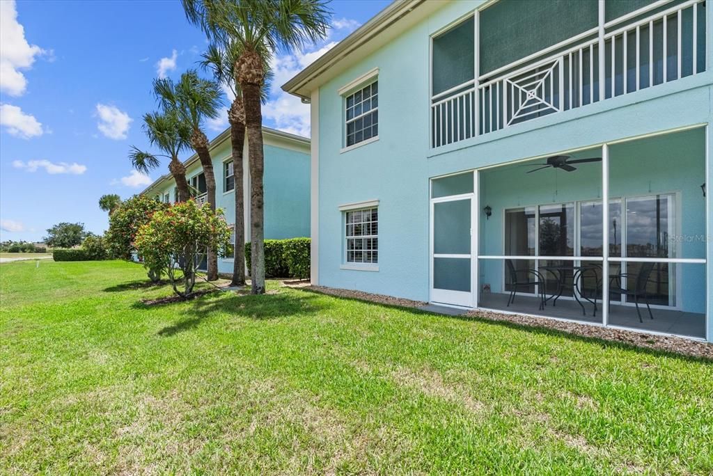 For Sale: $229,900 (2 beds, 2 baths, 1168 Square Feet)
