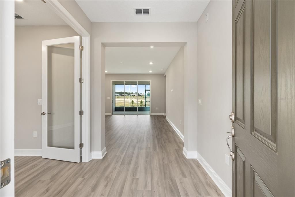 Active With Contract: $454,625 (2 beds, 2 baths, 1718 Square Feet)