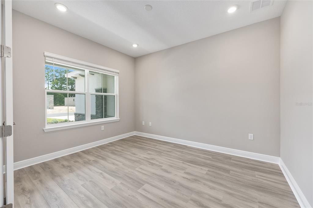 Active With Contract: $454,625 (2 beds, 2 baths, 1718 Square Feet)