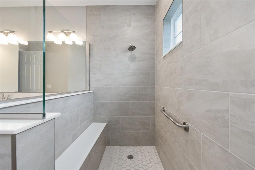 Active With Contract: $454,625 (2 beds, 2 baths, 1718 Square Feet)