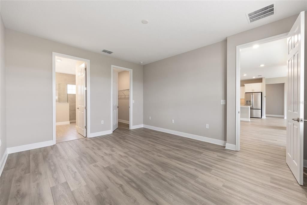 Active With Contract: $454,625 (2 beds, 2 baths, 1718 Square Feet)