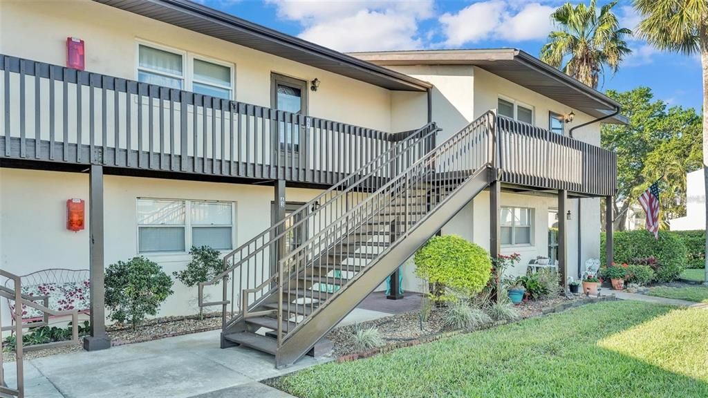 В аренду: $1,375 (2 спален, 1 ванн, 840 Квадратных фут)