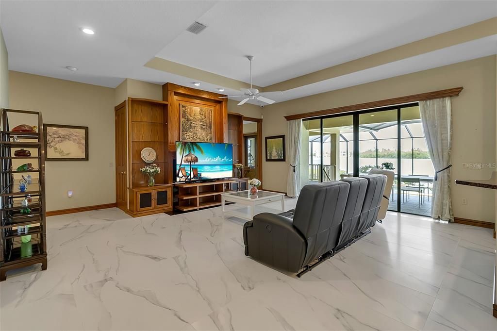 For Sale: $5,495,000 (3 beds, 2 baths, 2960 Square Feet)