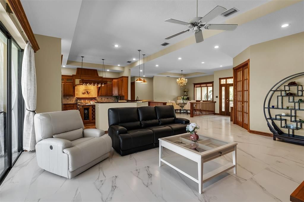 For Sale: $5,495,000 (3 beds, 2 baths, 2960 Square Feet)