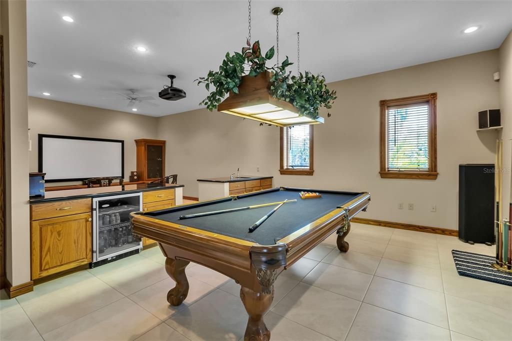 For Sale: $5,495,000 (3 beds, 2 baths, 2960 Square Feet)