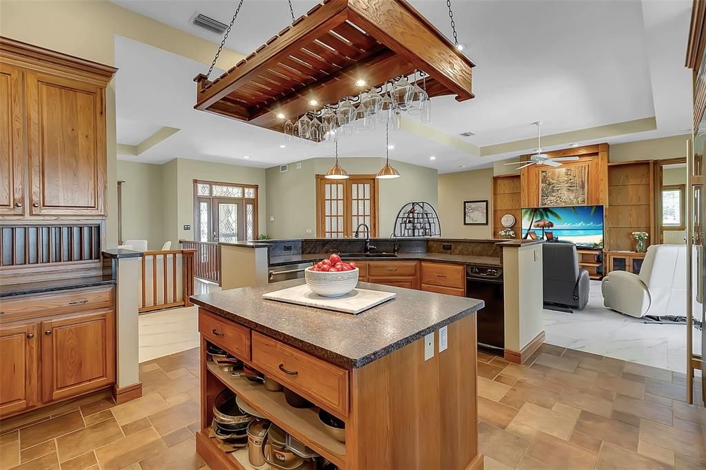For Sale: $5,495,000 (3 beds, 2 baths, 2960 Square Feet)