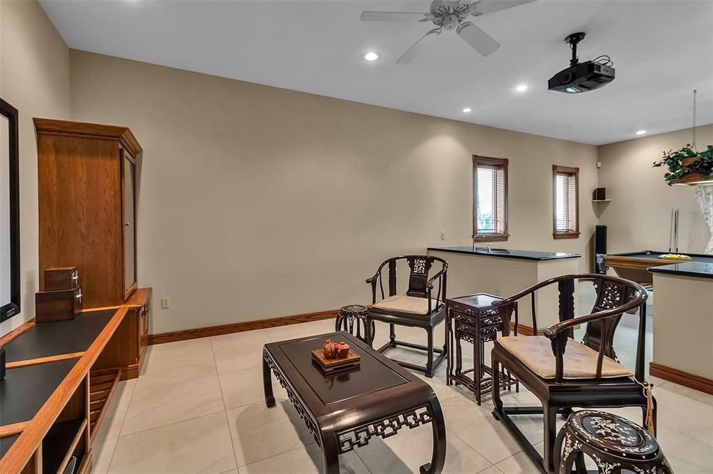 For Sale: $5,495,000 (3 beds, 2 baths, 2960 Square Feet)