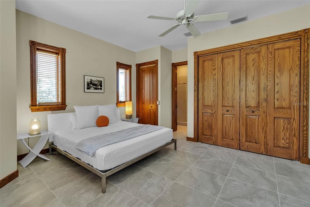 For Sale: $5,495,000 (3 beds, 2 baths, 2960 Square Feet)