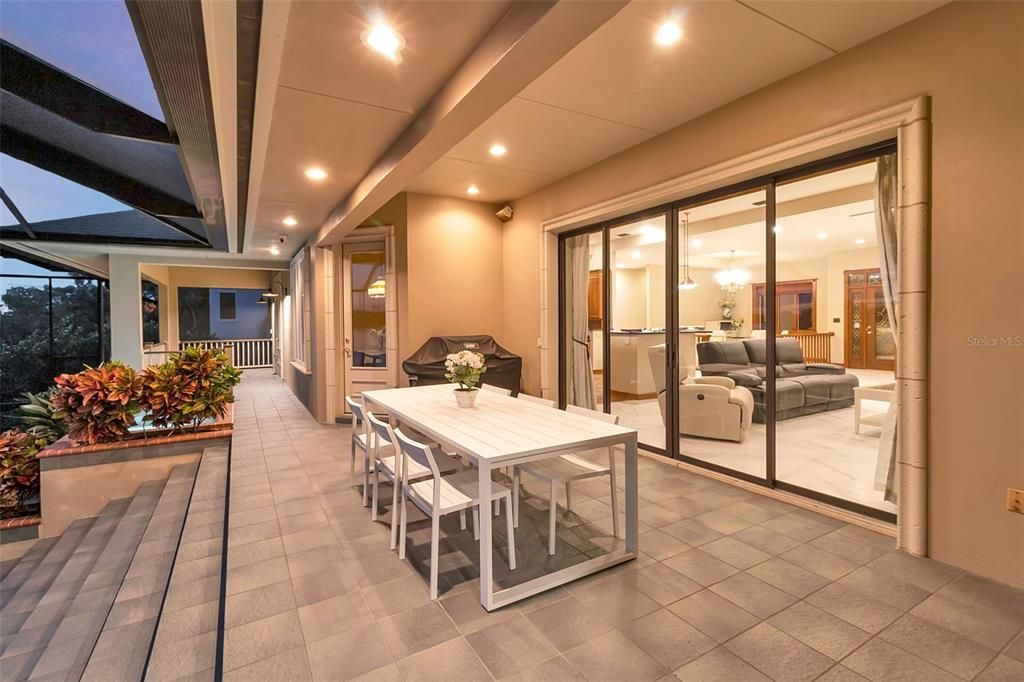 For Sale: $5,495,000 (3 beds, 2 baths, 2960 Square Feet)
