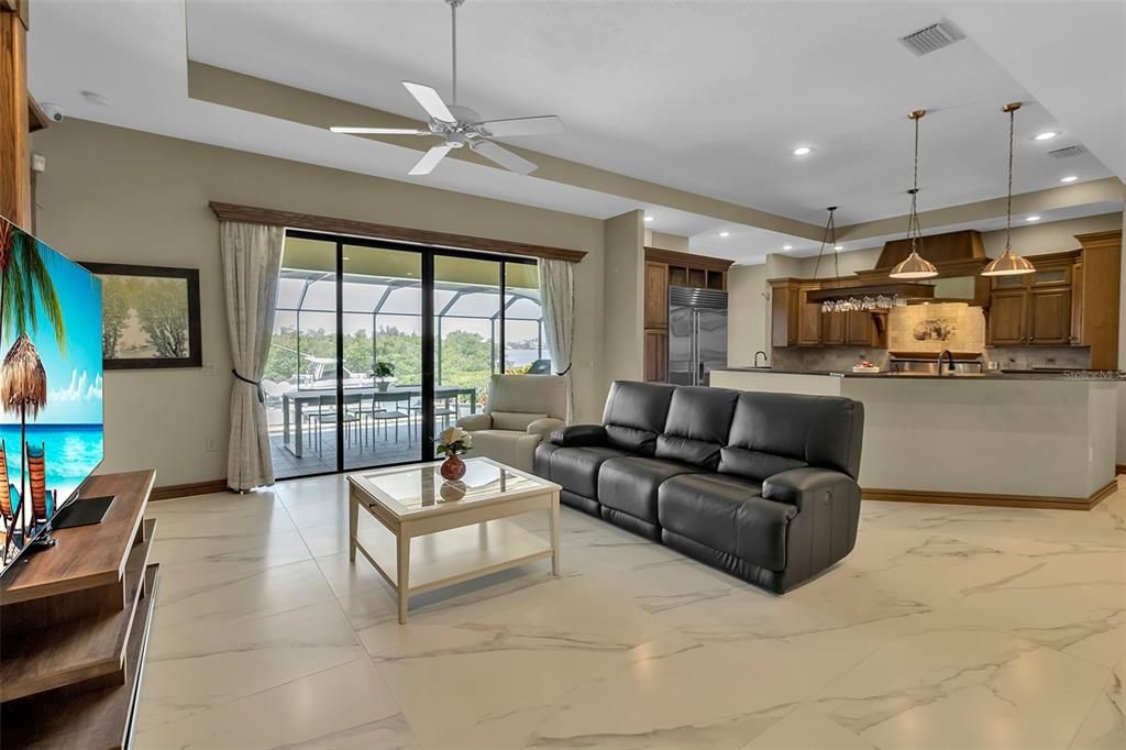 For Sale: $5,495,000 (3 beds, 2 baths, 2960 Square Feet)