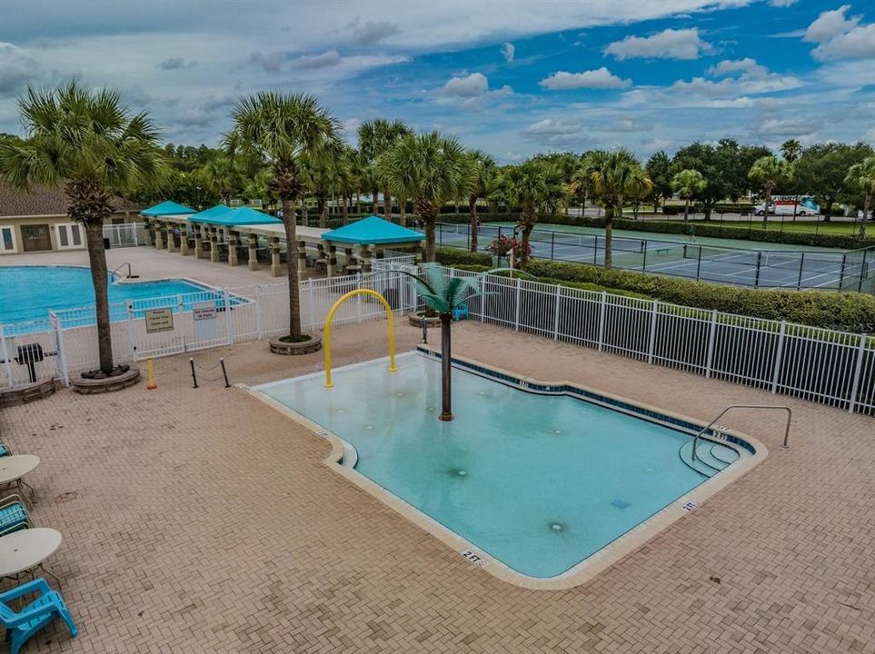 For Sale: $315,000 (2 beds, 2 baths, 1431 Square Feet)
