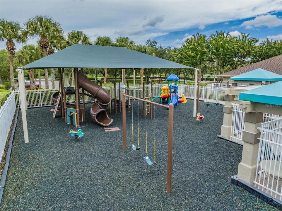 For Sale: $315,000 (2 beds, 2 baths, 1431 Square Feet)