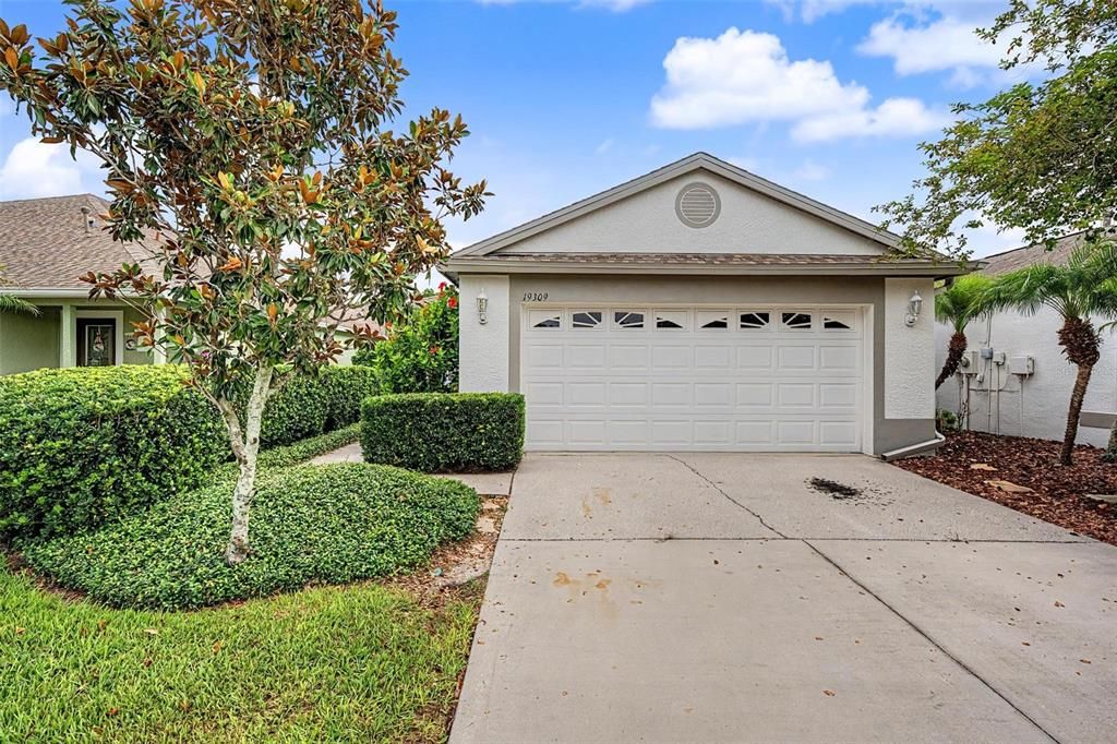 For Sale: $315,000 (2 beds, 2 baths, 1431 Square Feet)
