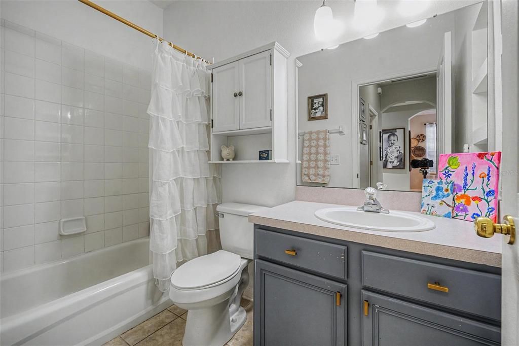 For Sale: $315,000 (2 beds, 2 baths, 1431 Square Feet)