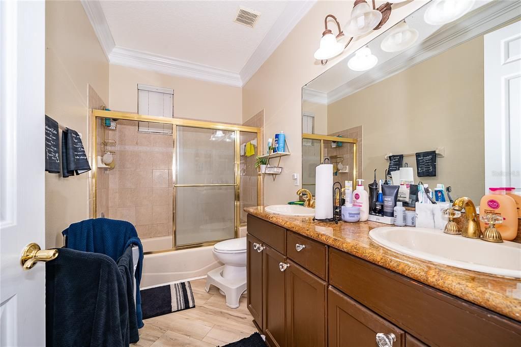 En Venta: $850,000 (4 camas, 3 baños, 3216 Pies cuadrados)