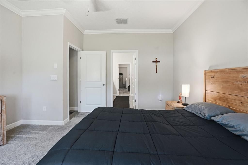 En Venta: $410,000 (2 camas, 2 baños, 1968 Pies cuadrados)