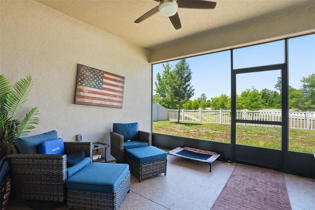 En Venta: $410,000 (2 camas, 2 baños, 1968 Pies cuadrados)