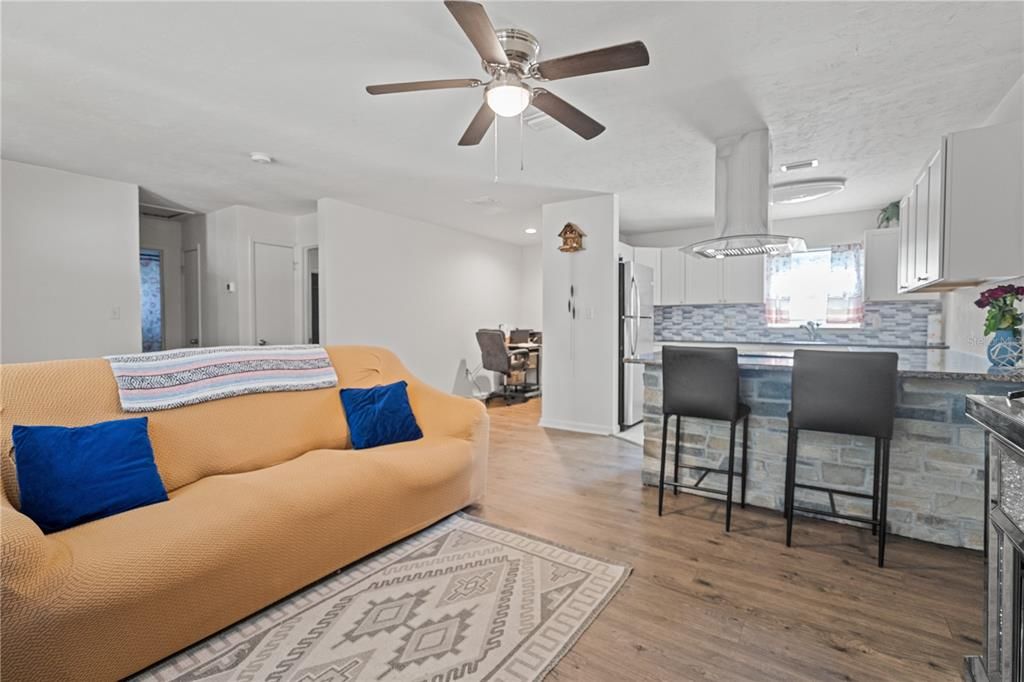 For Sale: $237,500 (4 beds, 2 baths, 1314 Square Feet)