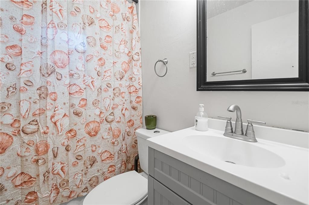For Sale: $237,500 (4 beds, 2 baths, 1314 Square Feet)