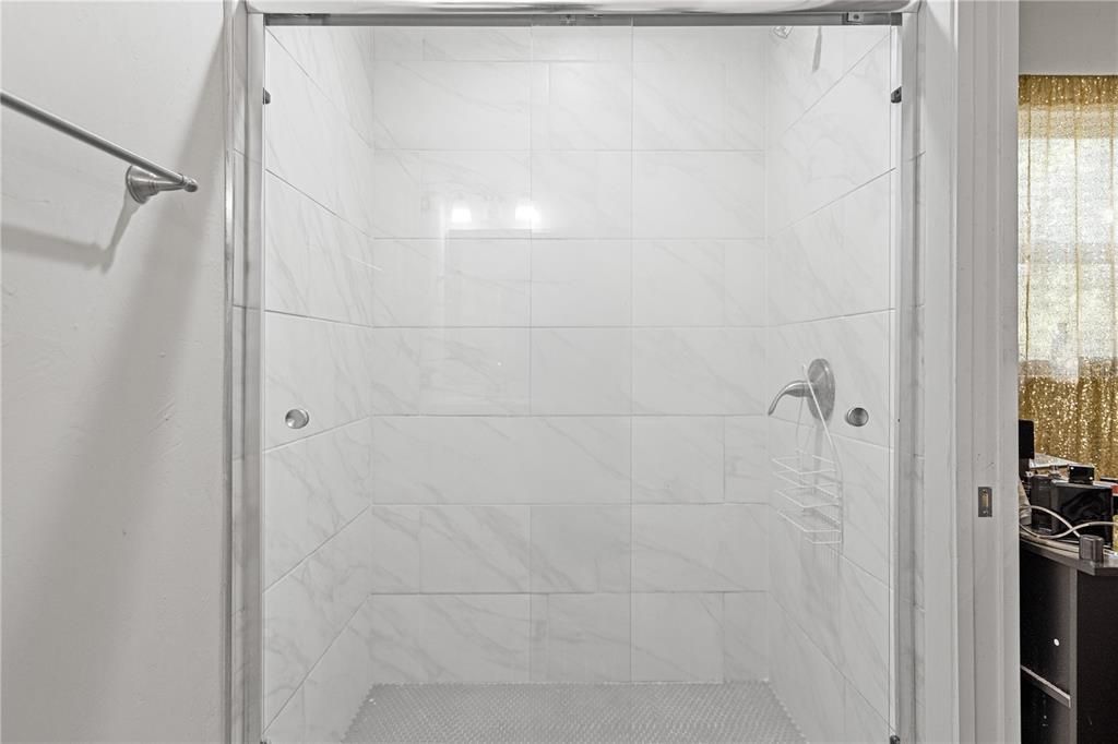 For Sale: $237,500 (4 beds, 2 baths, 1314 Square Feet)