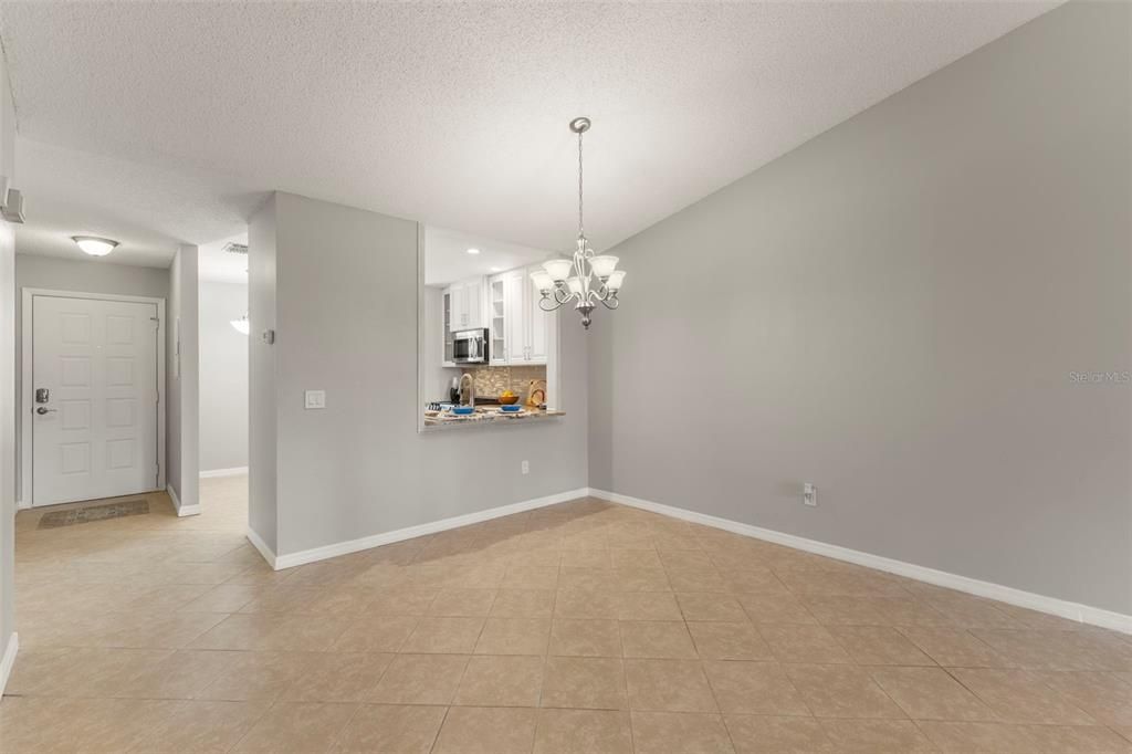 En Venta: $298,000 (2 camas, 2 baños, 1125 Pies cuadrados)