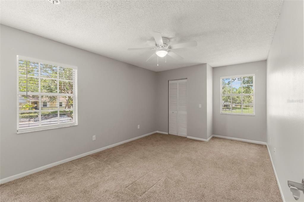 En Venta: $298,000 (2 camas, 2 baños, 1125 Pies cuadrados)