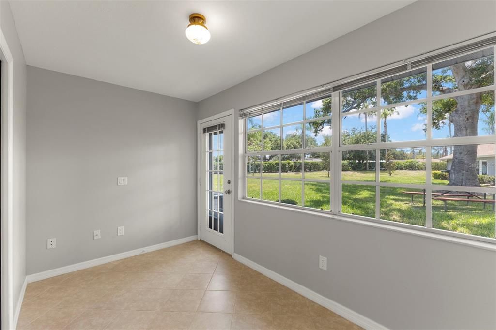 En Venta: $298,000 (2 camas, 2 baños, 1125 Pies cuadrados)