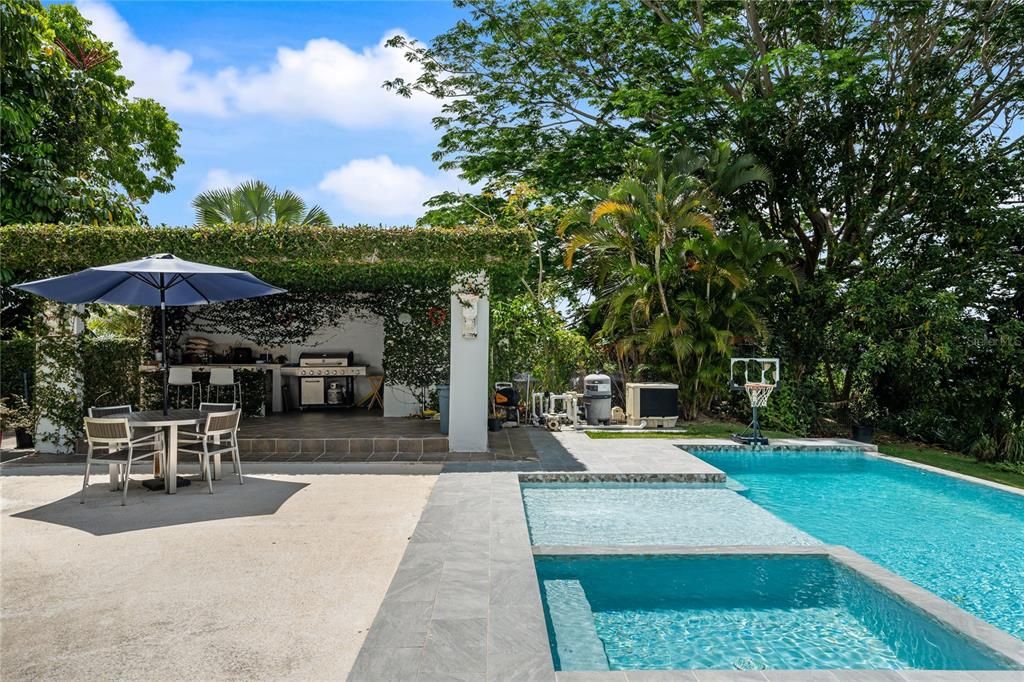 En Venta: $1,996,000 (4 camas, 5 baños, 3995 Pies cuadrados)