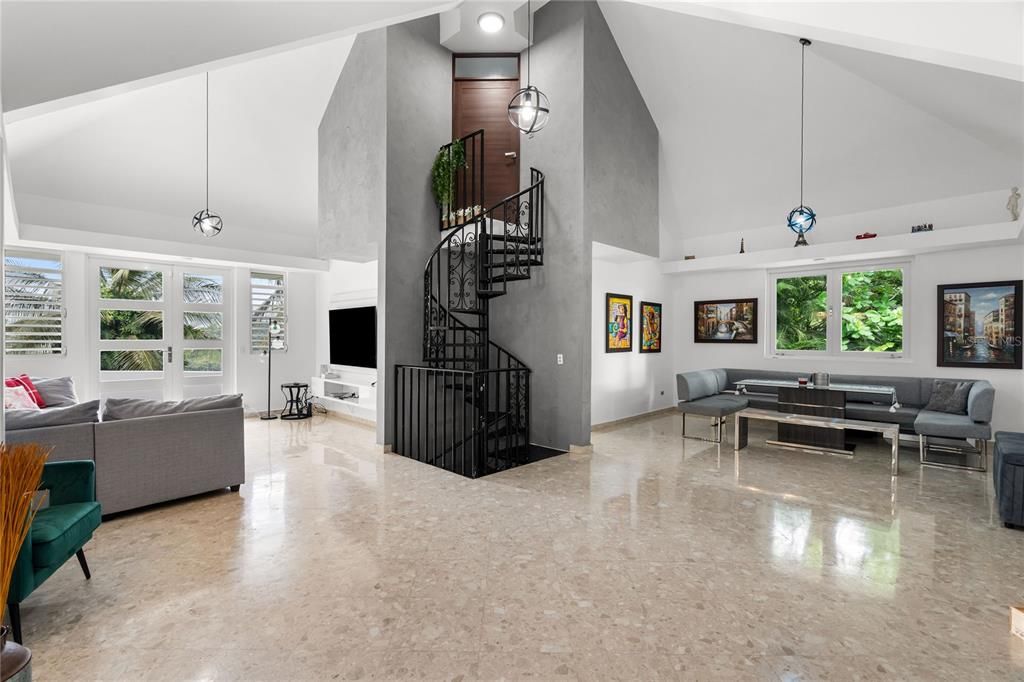 En Venta: $1,996,000 (4 camas, 5 baños, 3995 Pies cuadrados)