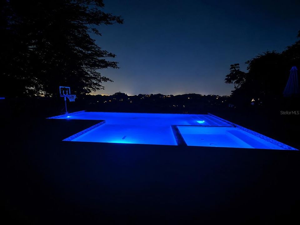 En Venta: $1,996,000 (4 camas, 5 baños, 3995 Pies cuadrados)