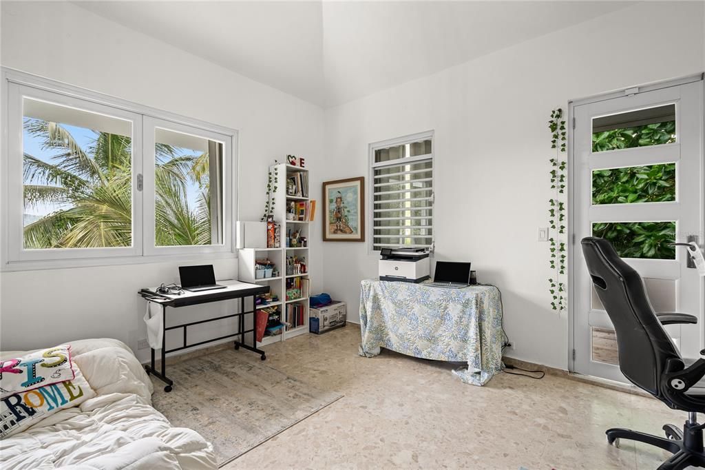 En Venta: $1,996,000 (4 camas, 5 baños, 3995 Pies cuadrados)