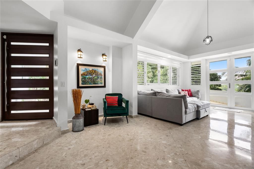 En Venta: $1,996,000 (4 camas, 5 baños, 3995 Pies cuadrados)