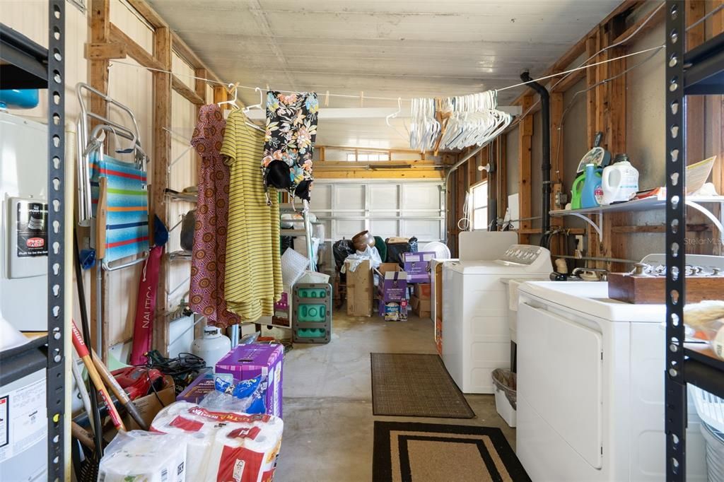 На продажу: $159,900 (2 спален, 2 ванн, 1211 Квадратных фут)