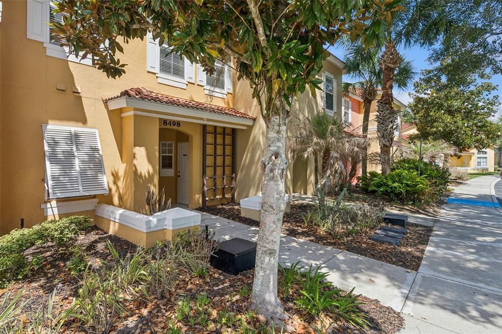 For Sale: $255,000 (3 beds, 2 baths, 1291 Square Feet)
