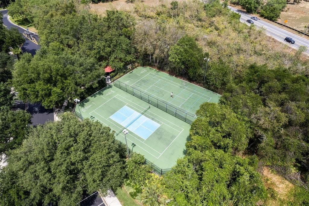 For Sale: $255,000 (3 beds, 2 baths, 1291 Square Feet)