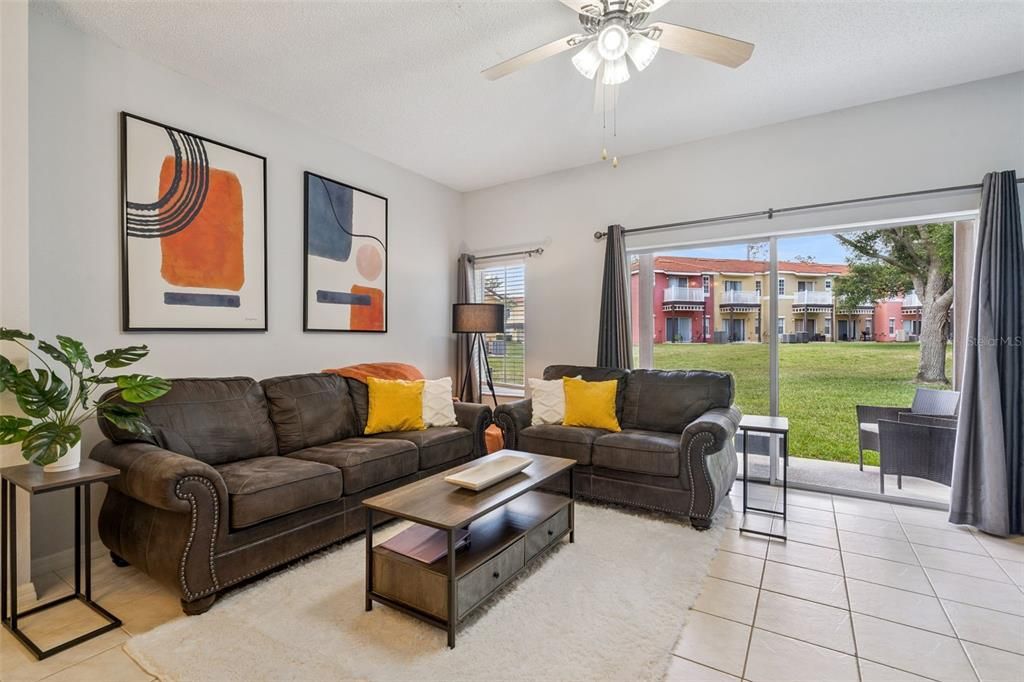 For Sale: $255,000 (3 beds, 2 baths, 1291 Square Feet)