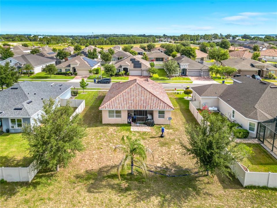 For Sale: $325,000 (3 beds, 2 baths, 1588 Square Feet)