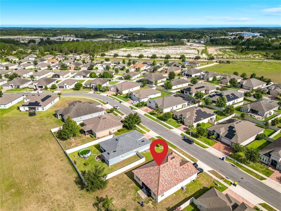 For Sale: $325,000 (3 beds, 2 baths, 1588 Square Feet)
