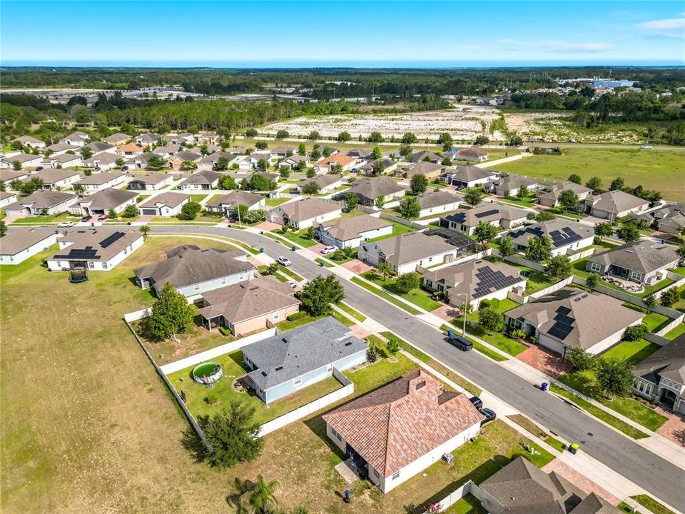 For Sale: $325,000 (3 beds, 2 baths, 1588 Square Feet)