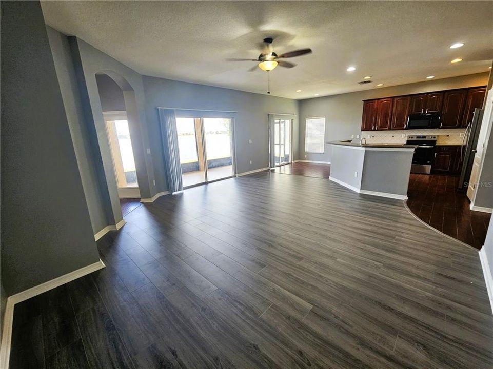 For Rent: $2,500 (4 beds, 2 baths, 2358 Square Feet)