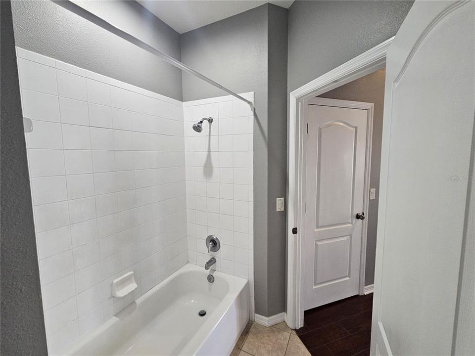 For Rent: $2,500 (4 beds, 2 baths, 2358 Square Feet)
