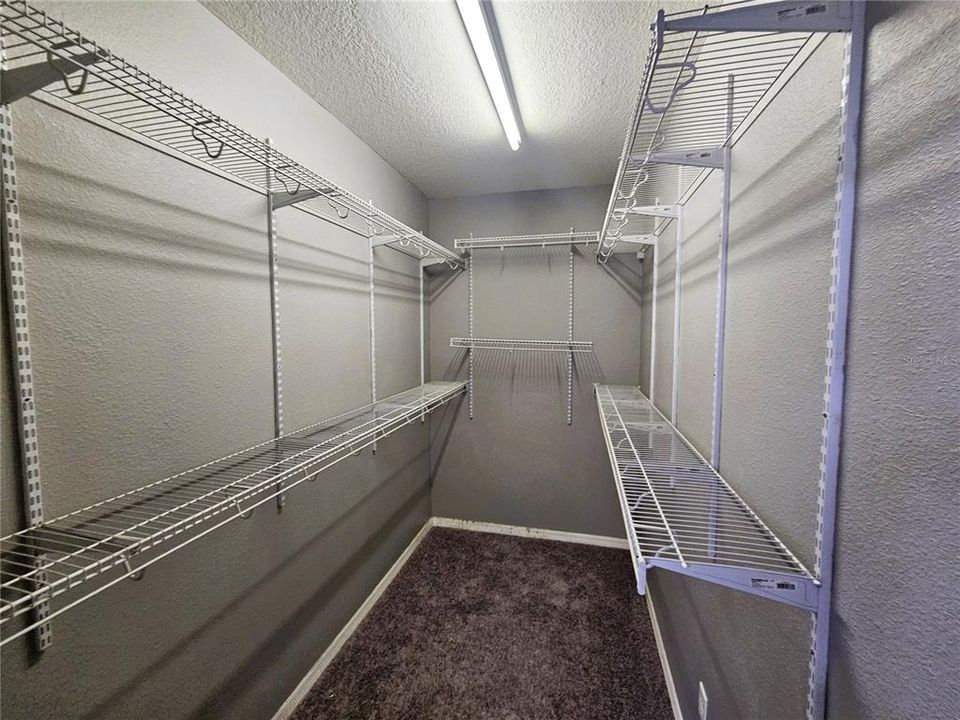 For Rent: $2,500 (4 beds, 2 baths, 2358 Square Feet)