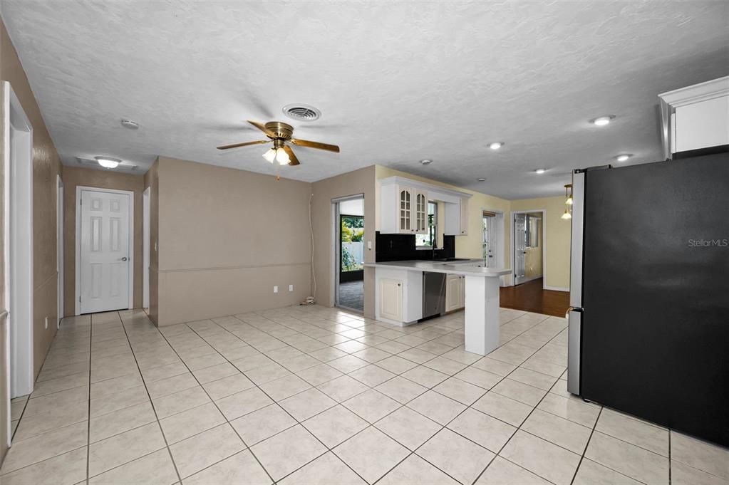 Activo con contrato: $439,500 (3 camas, 2 baños, 1572 Pies cuadrados)