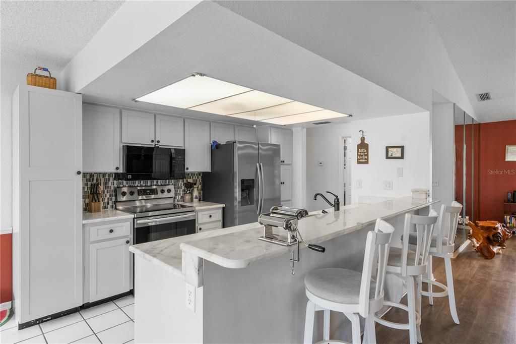 Active With Contract: $349,900 (2 beds, 2 baths, 1568 Square Feet)