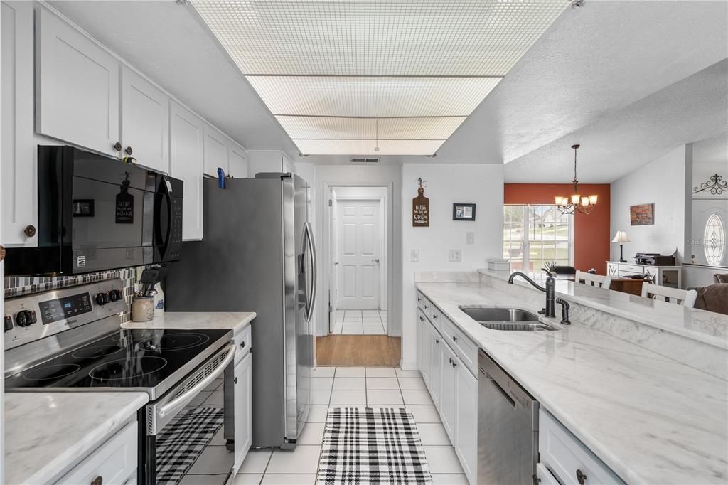 Active With Contract: $349,900 (2 beds, 2 baths, 1568 Square Feet)
